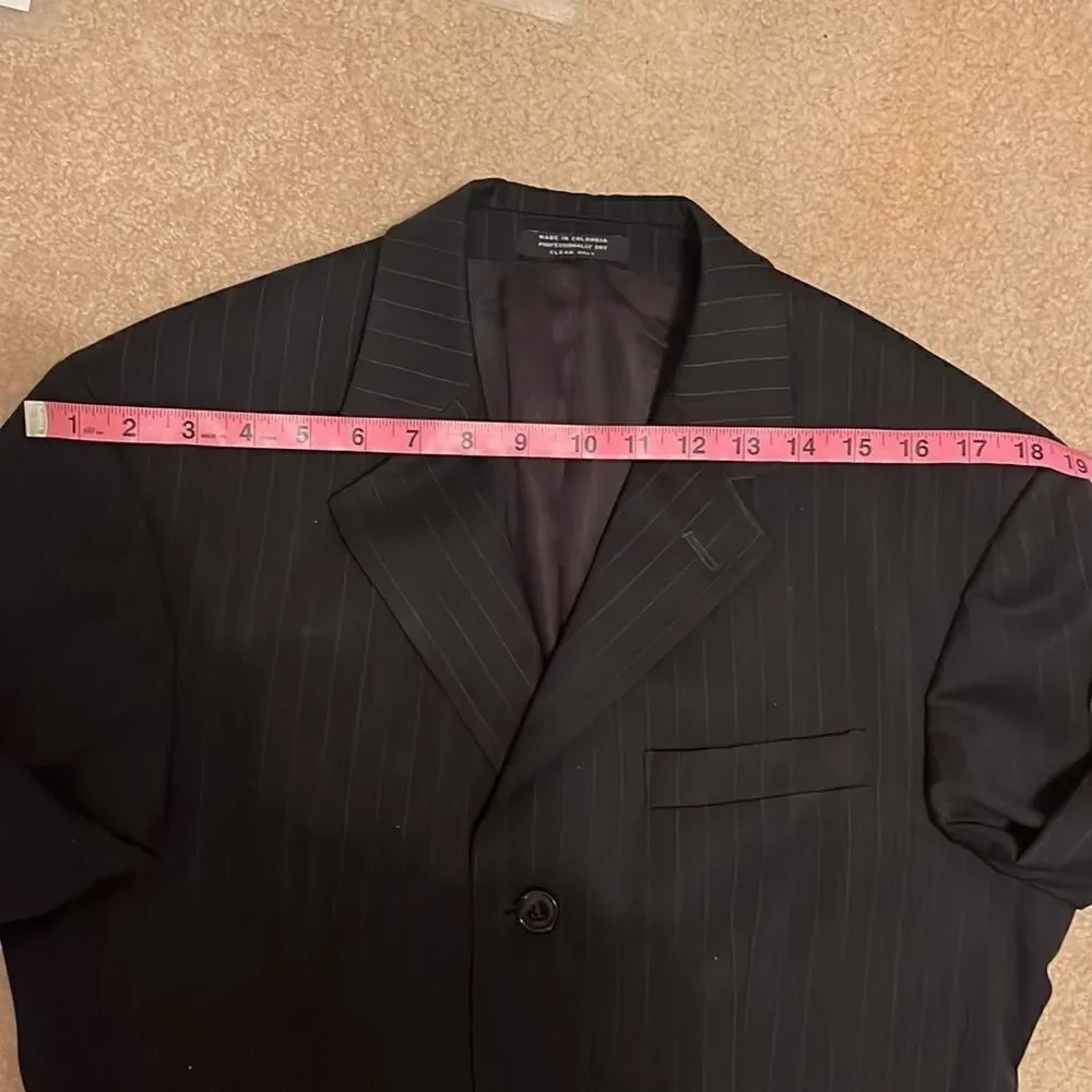 Museo ruffini italy black pinstripe blazer/Sports coat